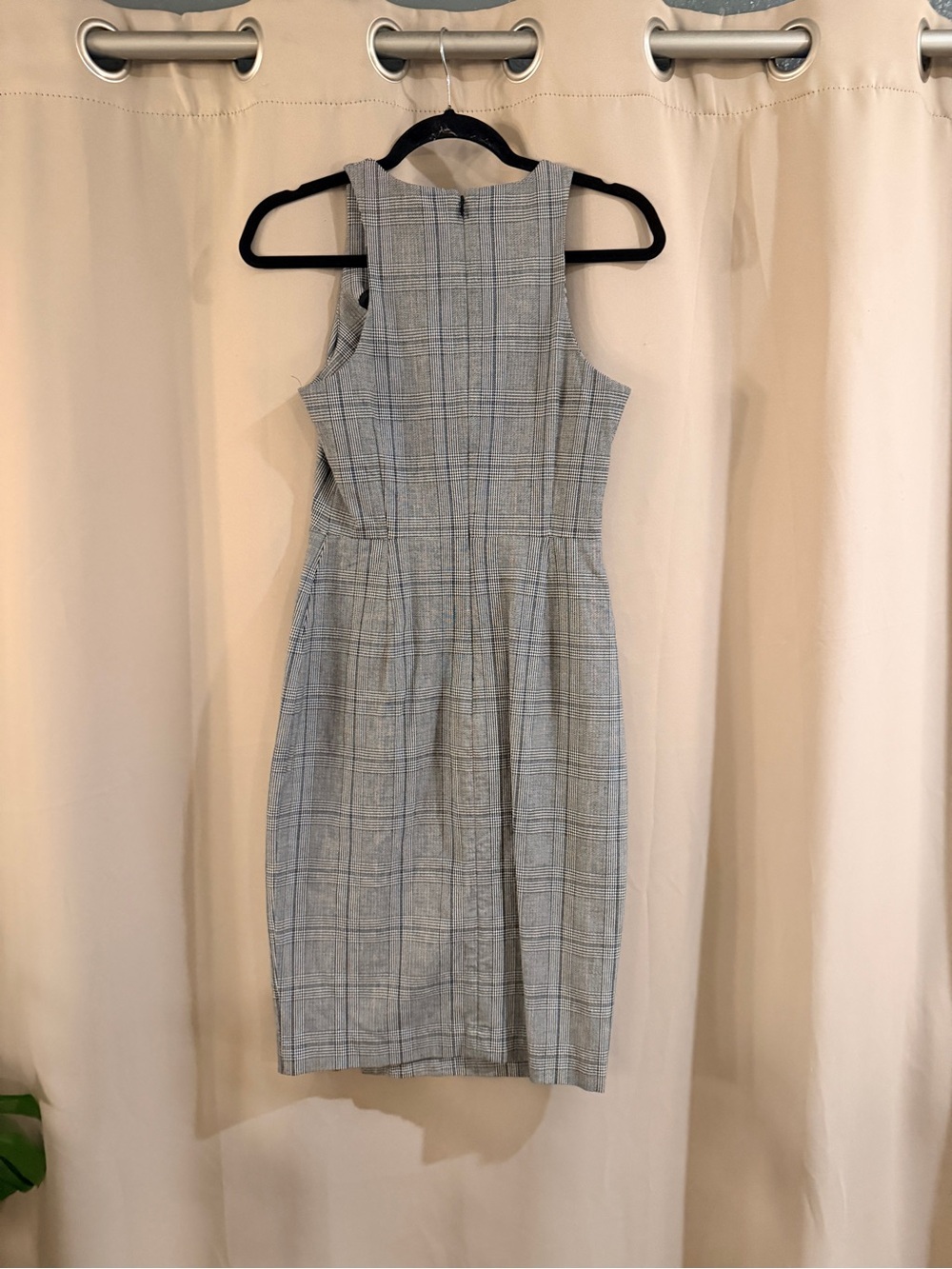 Banana Republic Gray Plaid Sheath Dress - Professional Day-to-Night Style - Picture 2 of 7